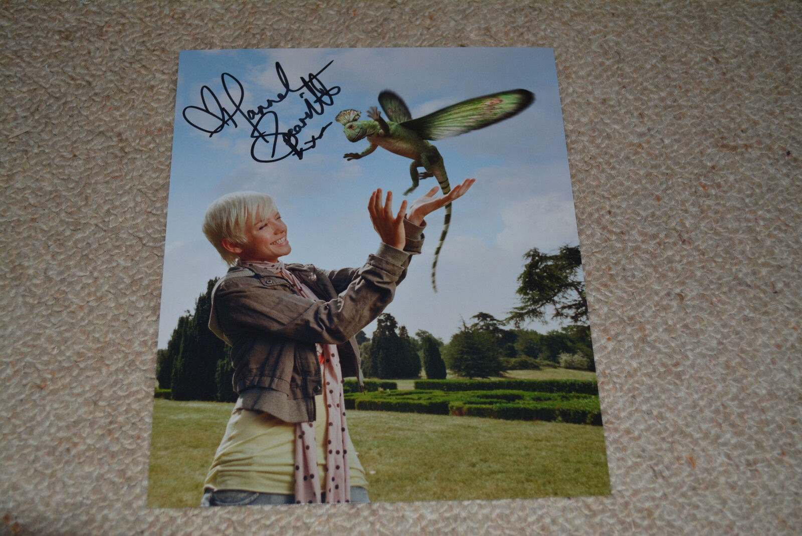 HANNAH SPEARRITT signed autograph In Person 8x10 PRIMEVAL