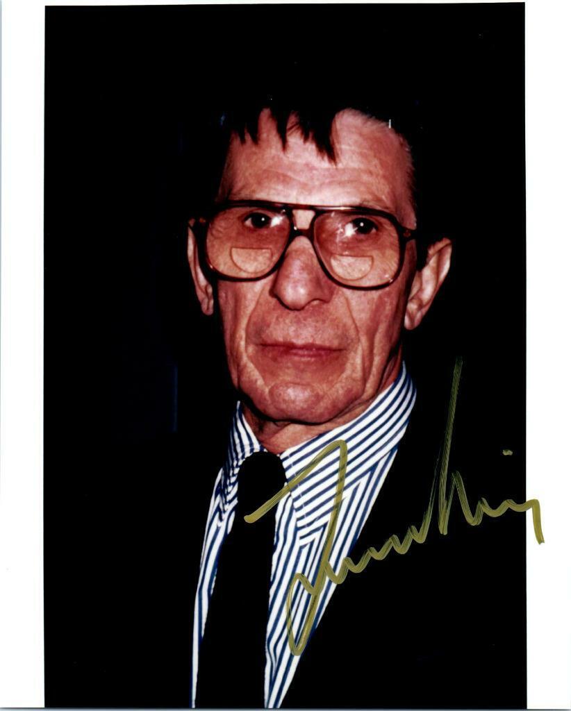 Leonard Nimoy signed 8x10 Photo Poster painting autograph Picture autographed and COA