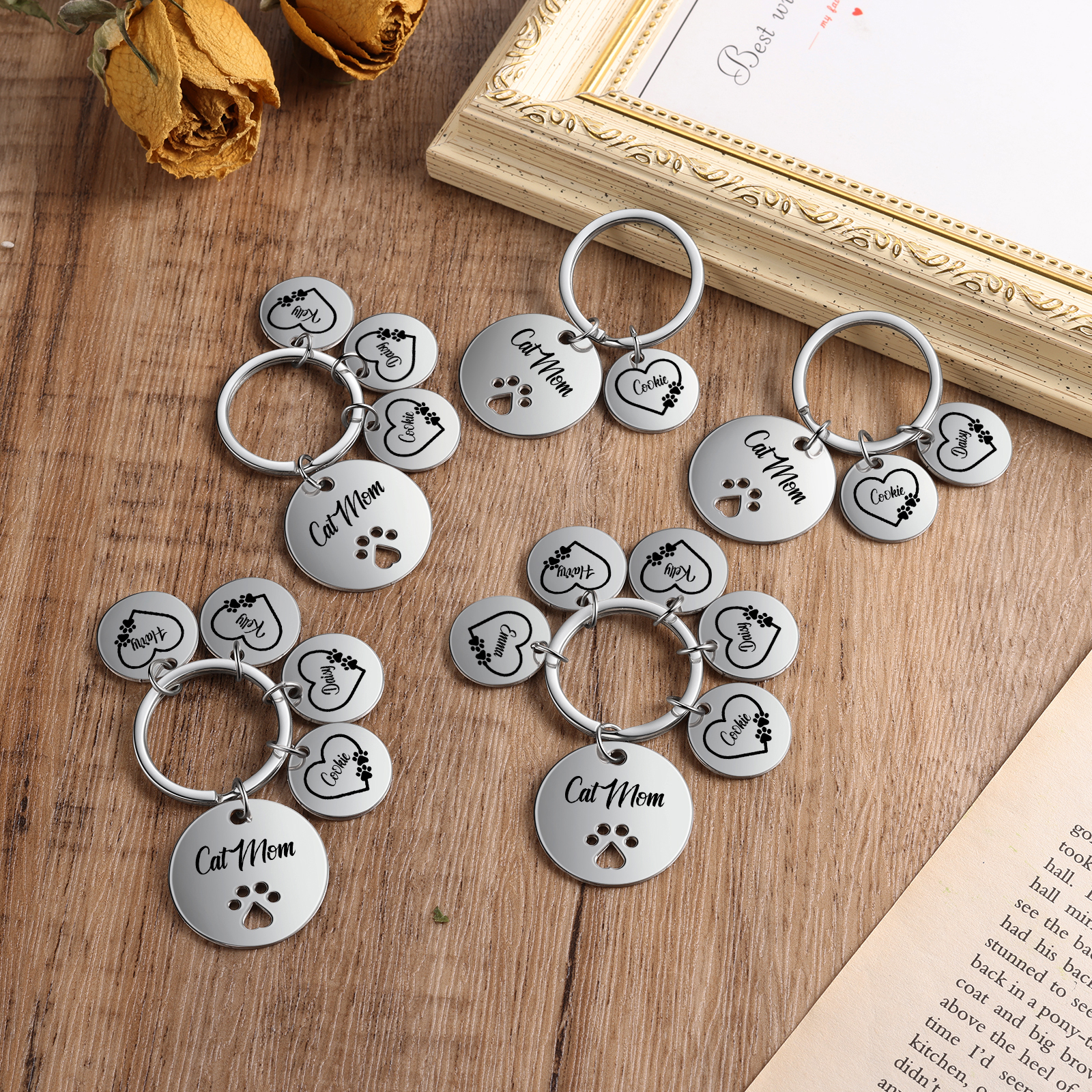 Personalised 4 Names & 1 Text Keychain Cat Paw Circle Charm Keychain Gift for Mother/Grandma-Jessemade AU