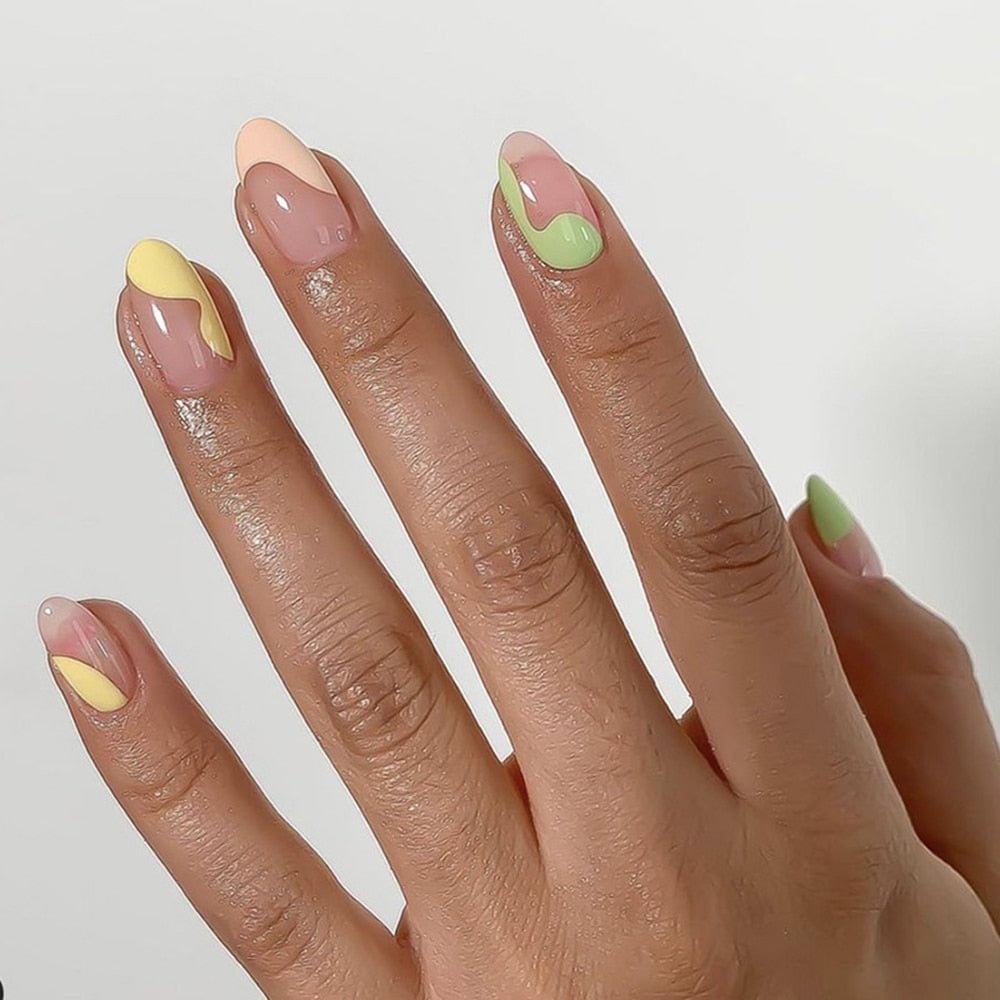 24Pcs/Box Short Colorful Graffiti Almond False Nails Wearable Artificial Coffin Fake Nails Full Cover Nail Tips Press On Nails
