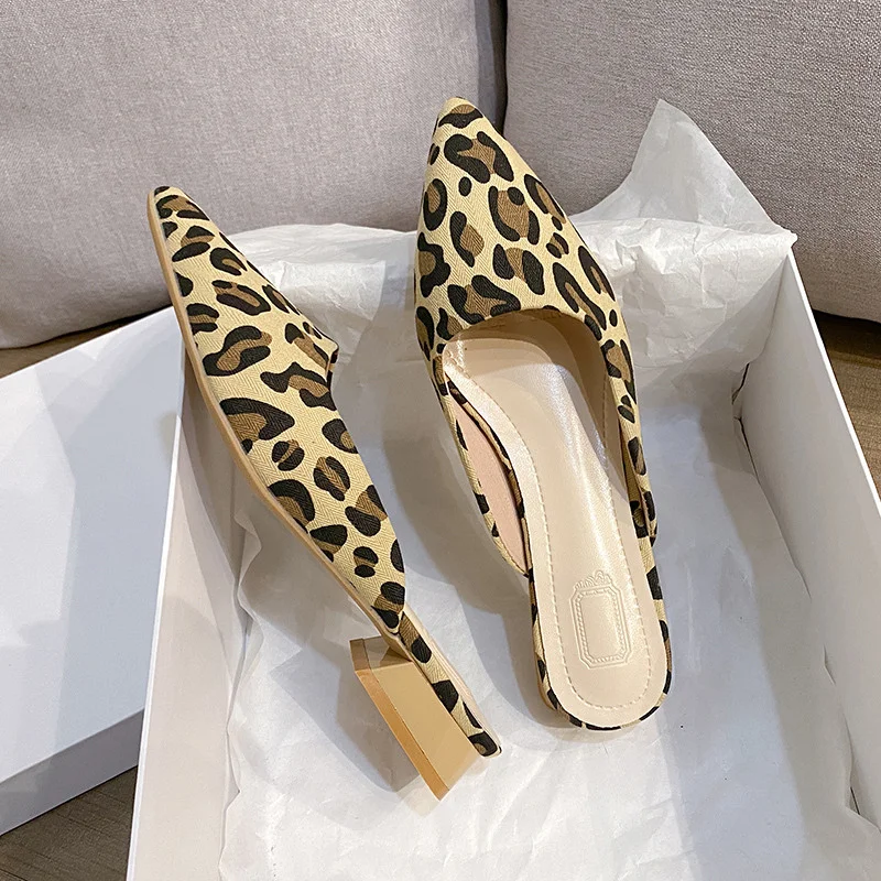 Zhungei Summer Women Leopard Mules Slippers Fashion Shallow Pointed Toe Slides Shoes Ladies Casual Outdoor Low Heel Sandalias