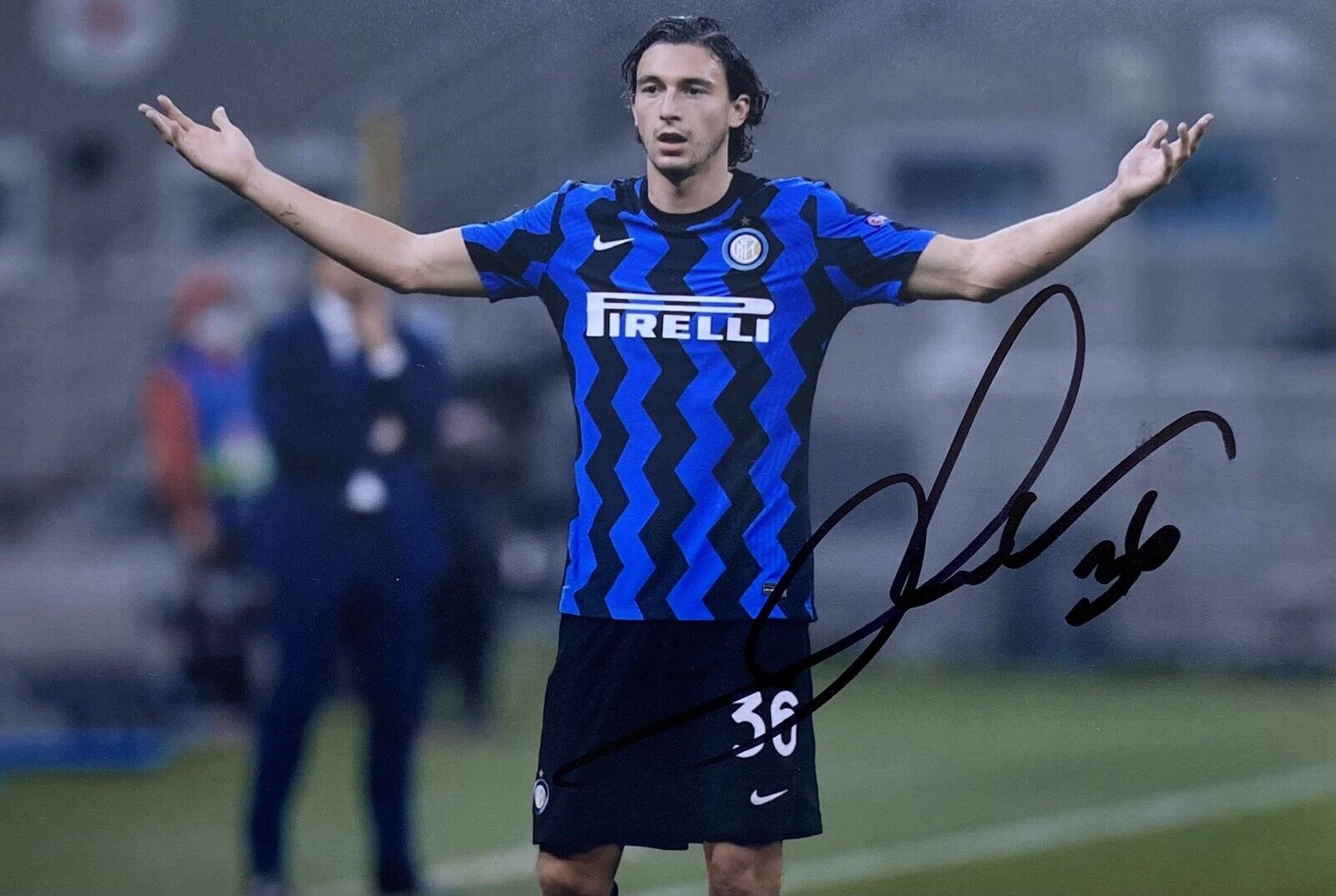 Matteo Darmian Genuine Hand Signed Inter Milan 6X4 Photo Poster painting 2