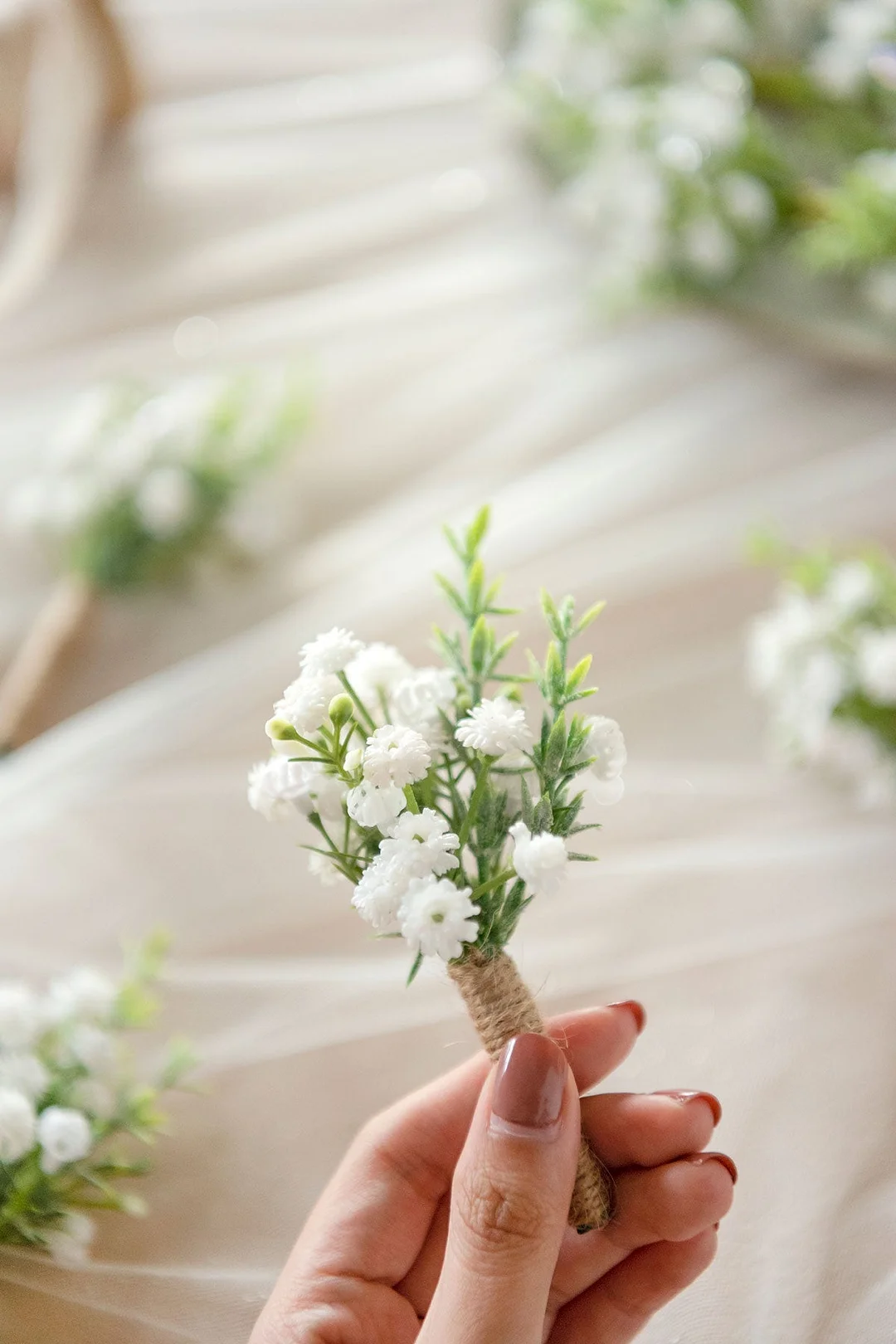 Boutonnieres for Guest in Baby's Breath