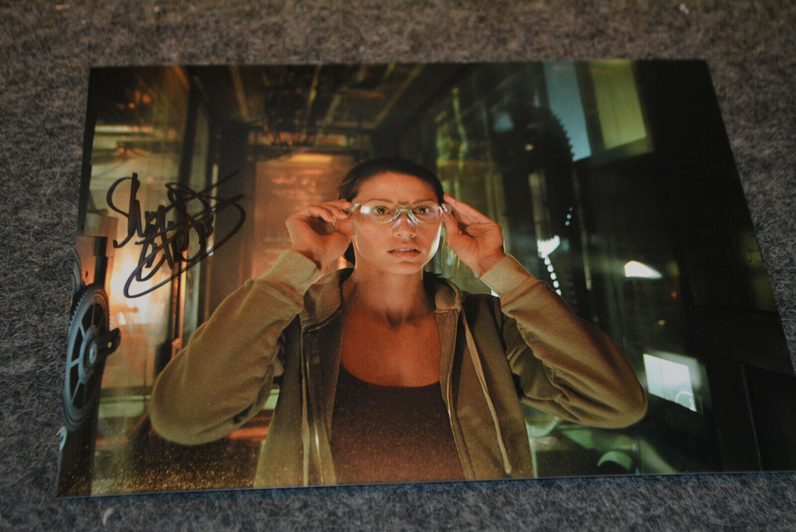 SHANNON ELIZABETH signed autograph In Person 8x10 20x25cm