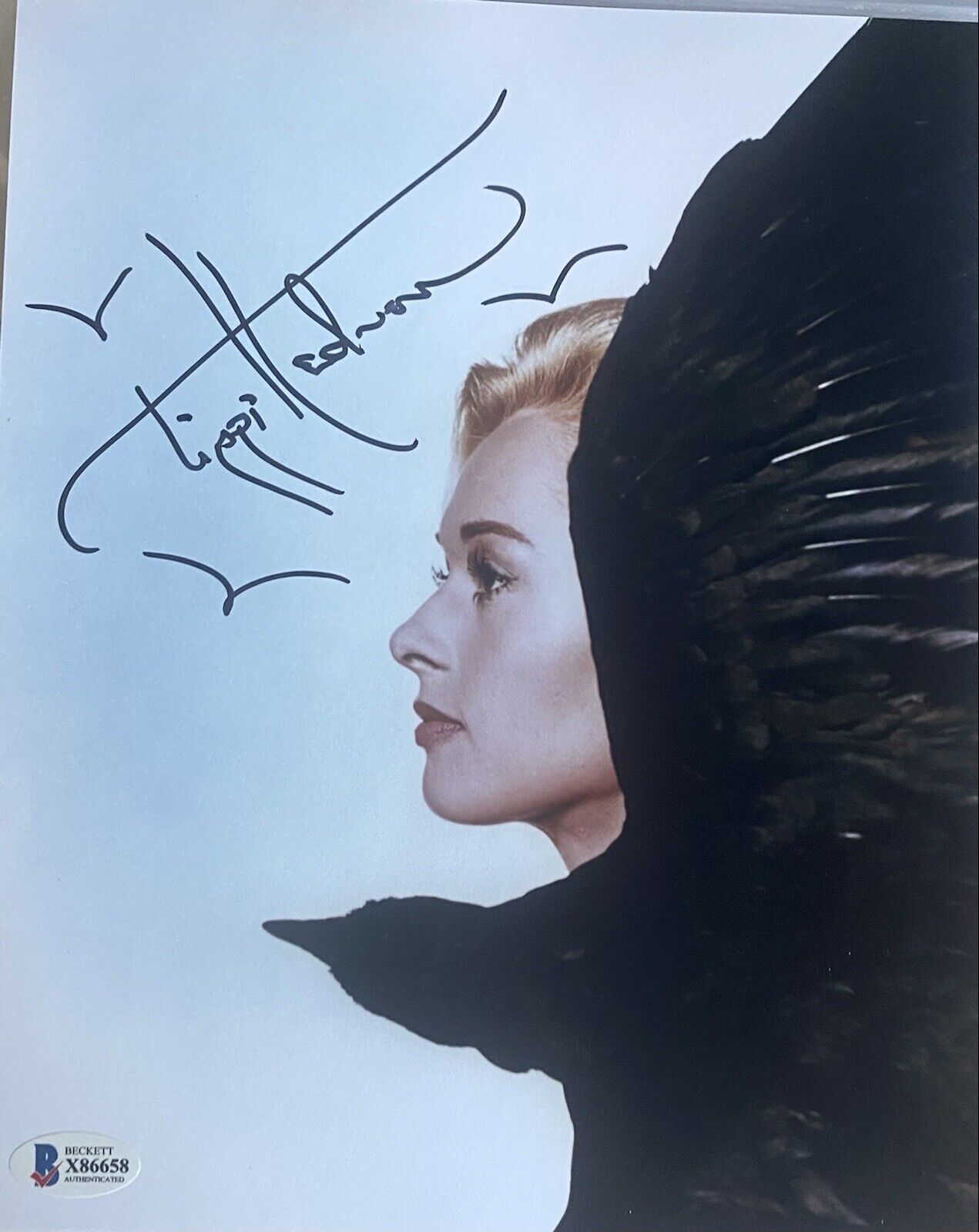 Tippi Hedren The Birds Signed Autographed 8x10 Photo Poster painting Beckett Authenticated