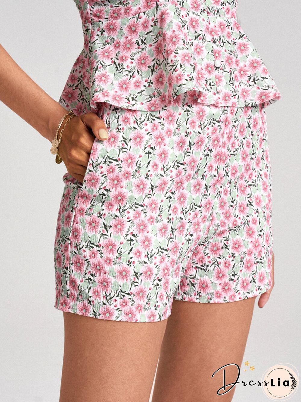 Random Allover Floral Print Pocket Shorts For Women