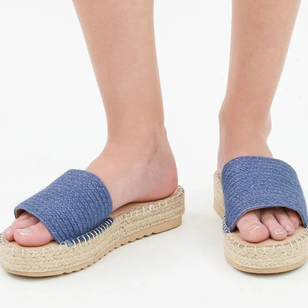 Blue Wide Strap Rund Toe Platform Chunky Heel Slip On Raffia Sandals