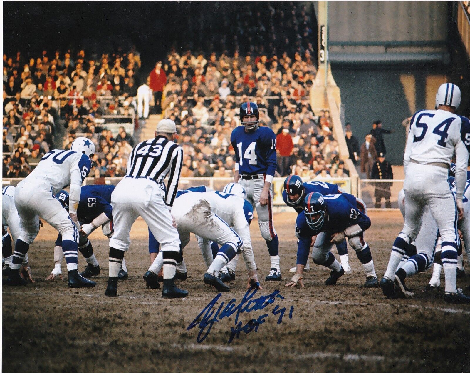 Y.A. TITTLE NEW YORK GIANTS HOF 71 ACTION SIGNED 8x10