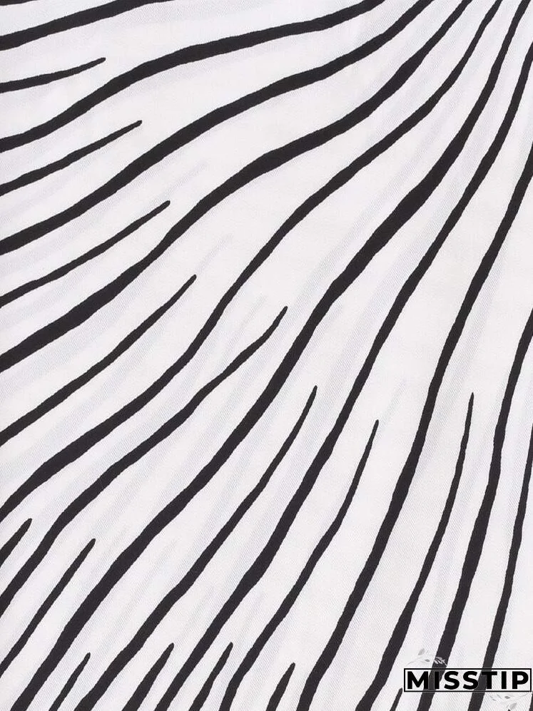 Irregular Line Print Bandana