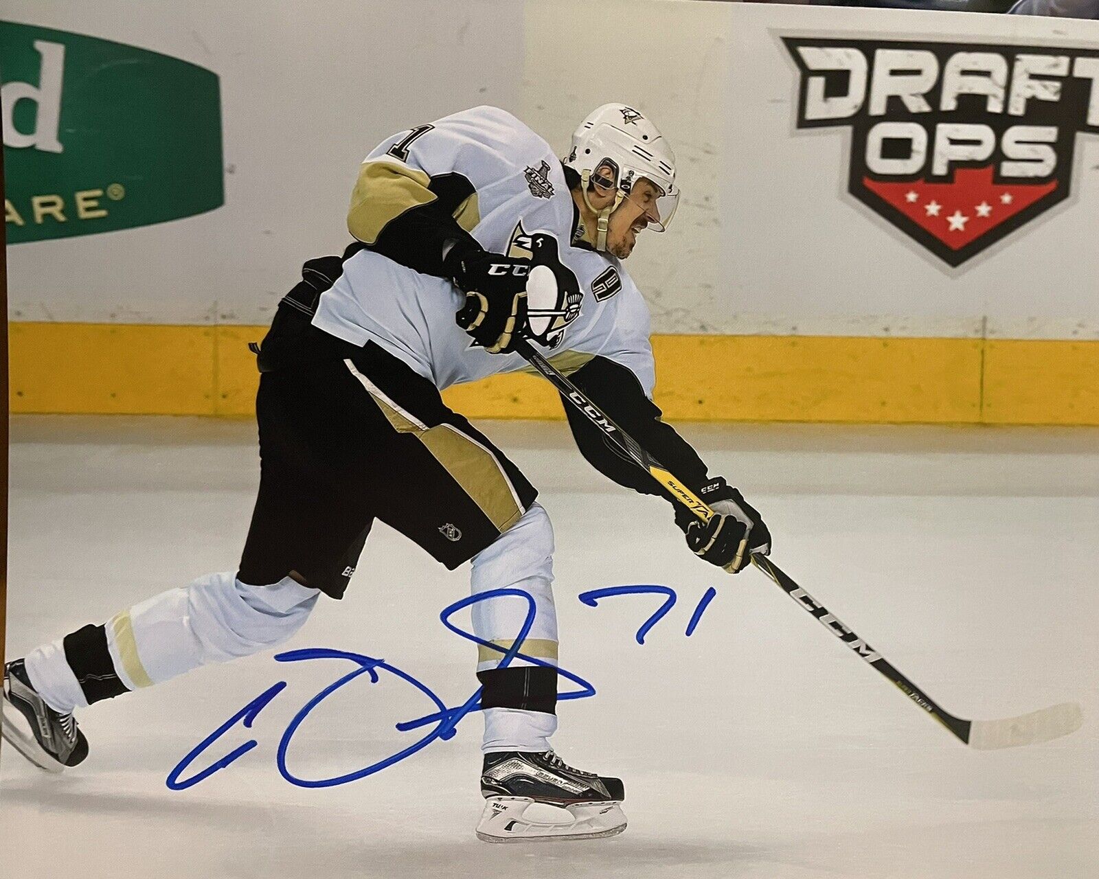 Evgeni Malkin Signed Pittsburgh Penguins 8x10 Photo Poster painting Proof