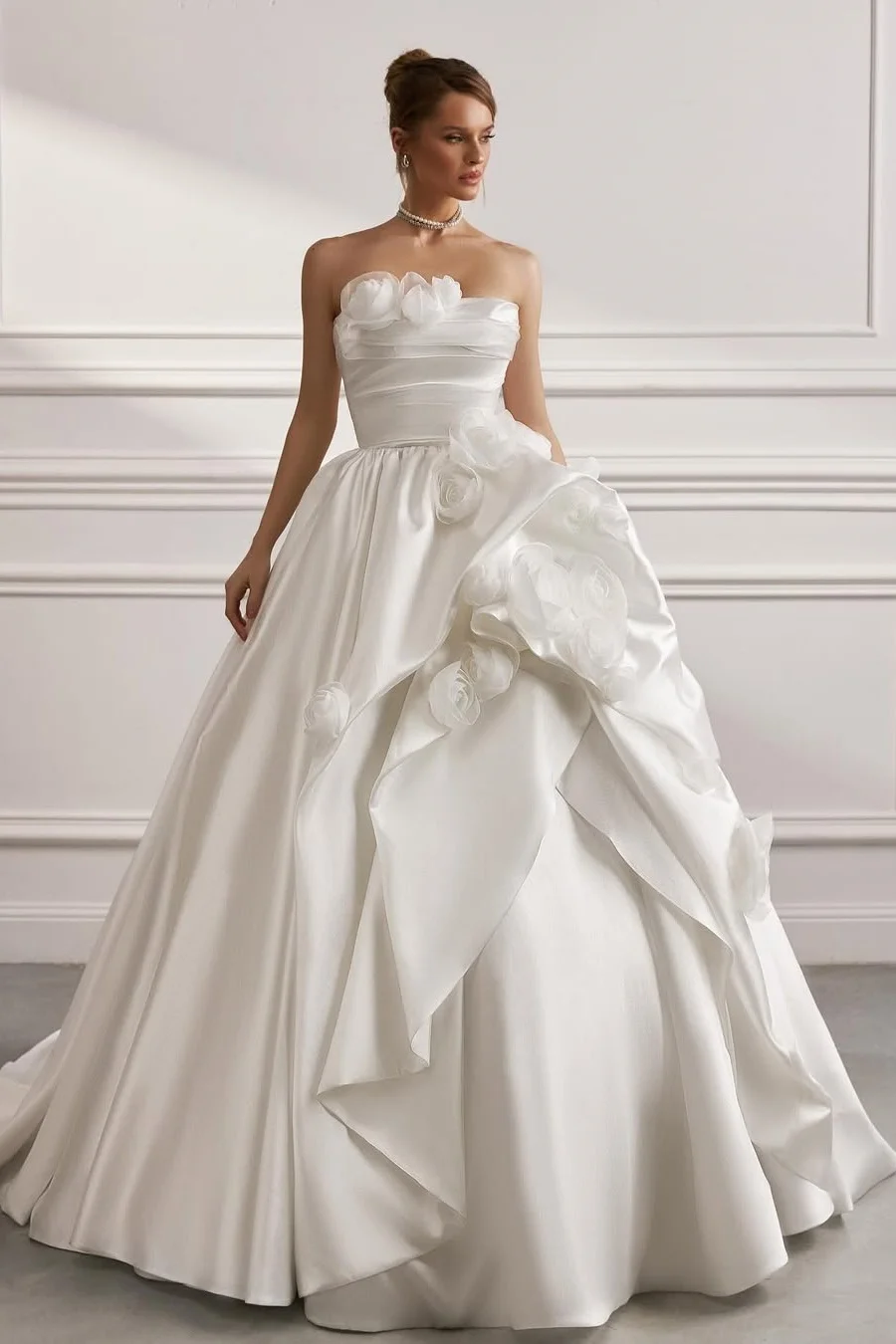 Daisda Sleeveless Strapless A-Line Wedding Dress With Handmade Flower 