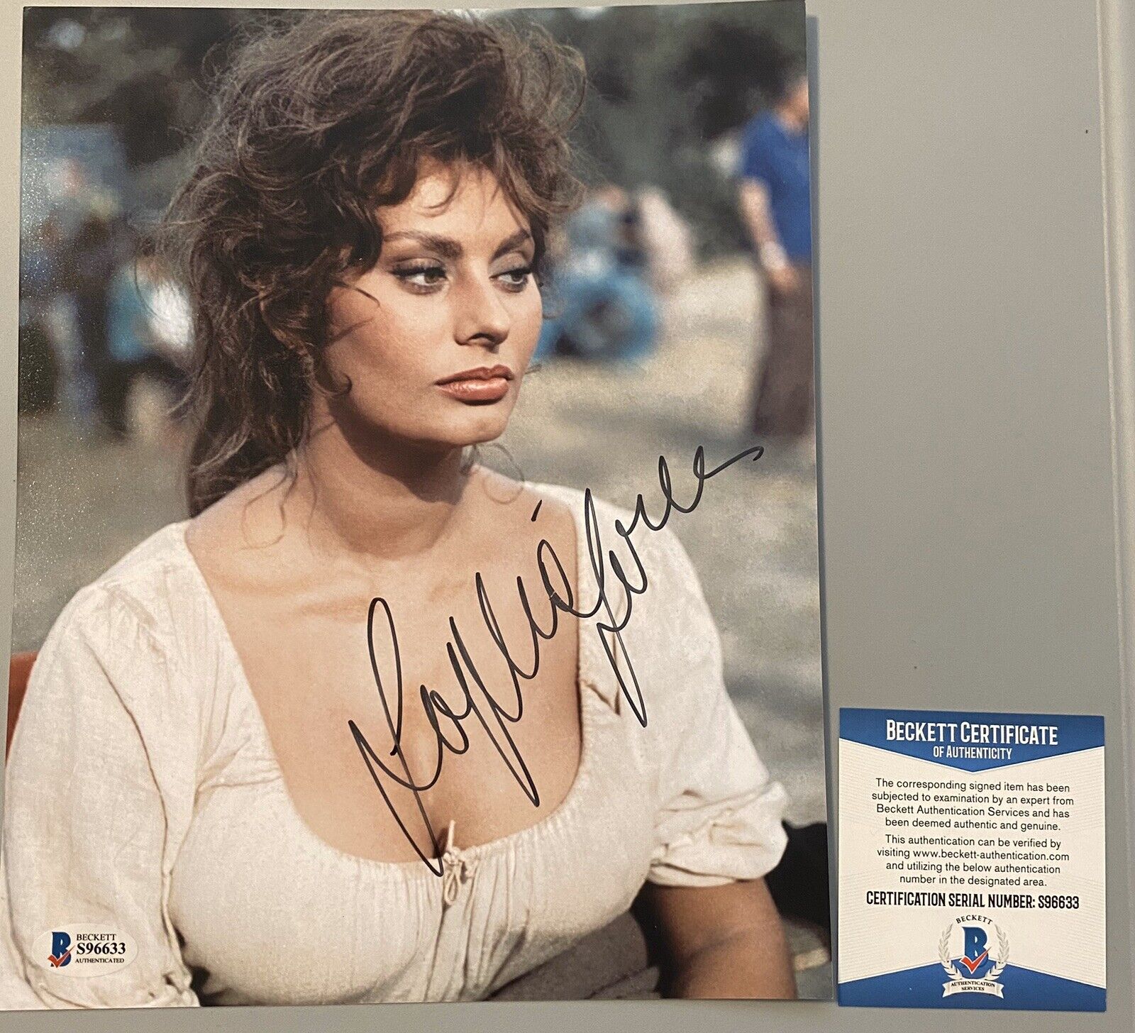 Sophia Loren signed Autographed 8x10 Color Photo Poster painting Sexy Beckett Authenticated