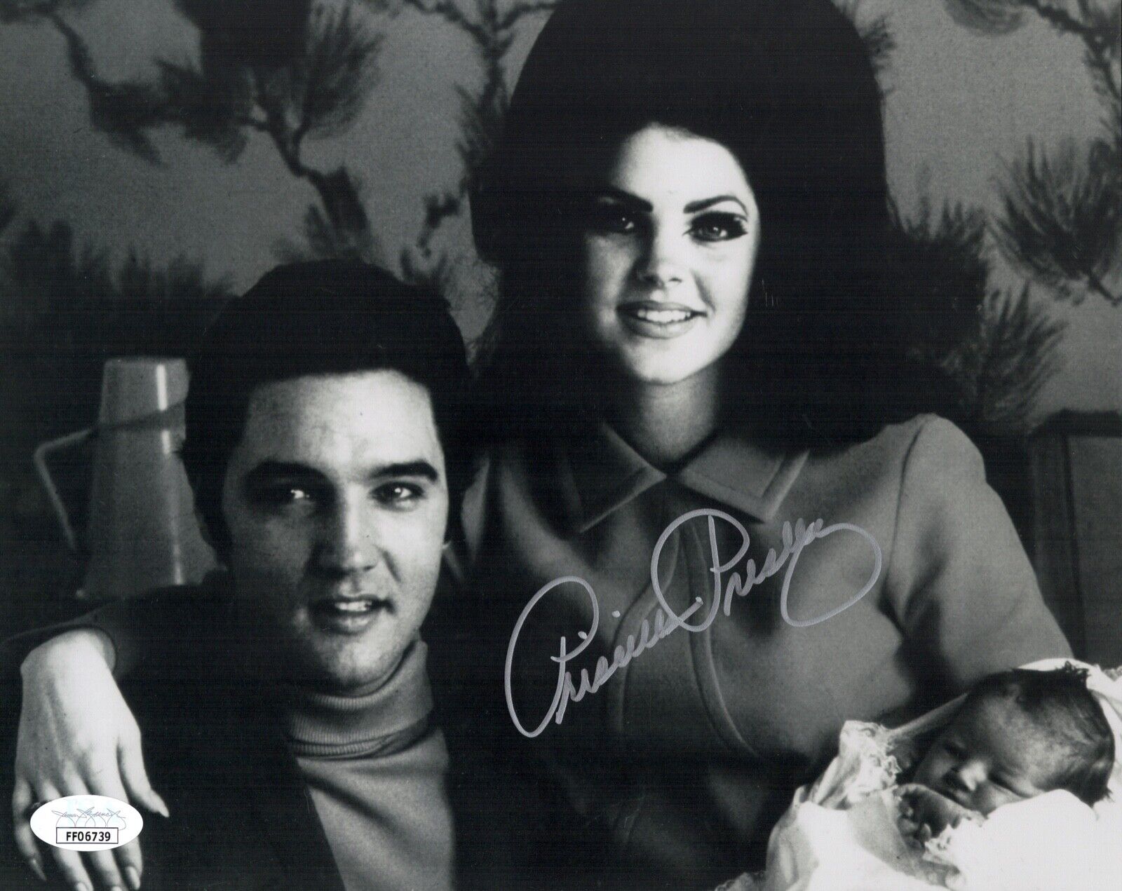 PRISCILLA PRESLEY Signed ELVIS 8x10 Photo Poster painting IN PERSON Autograph JSA COA