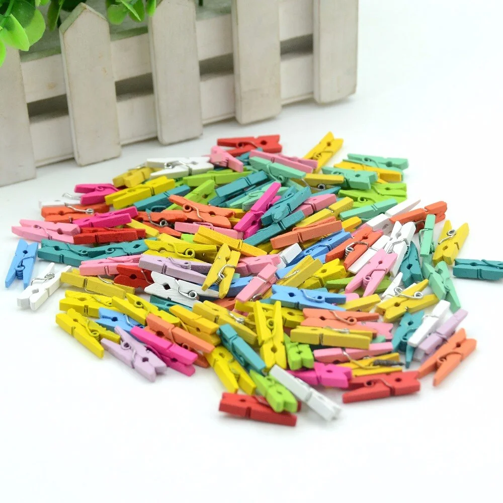 50 pcs Excellent Quality 25mm Color Mini Wooden Clips Clothes Photo Paper Decorations Photo Spring For Office Supply Message