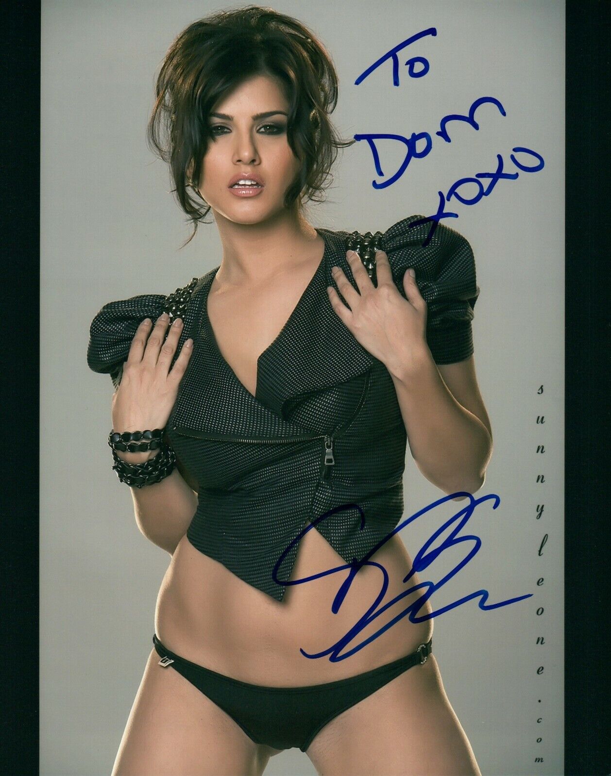 Sunny Leone Actress Model Hand Signed Autograph 8x10 Photo Poster painting