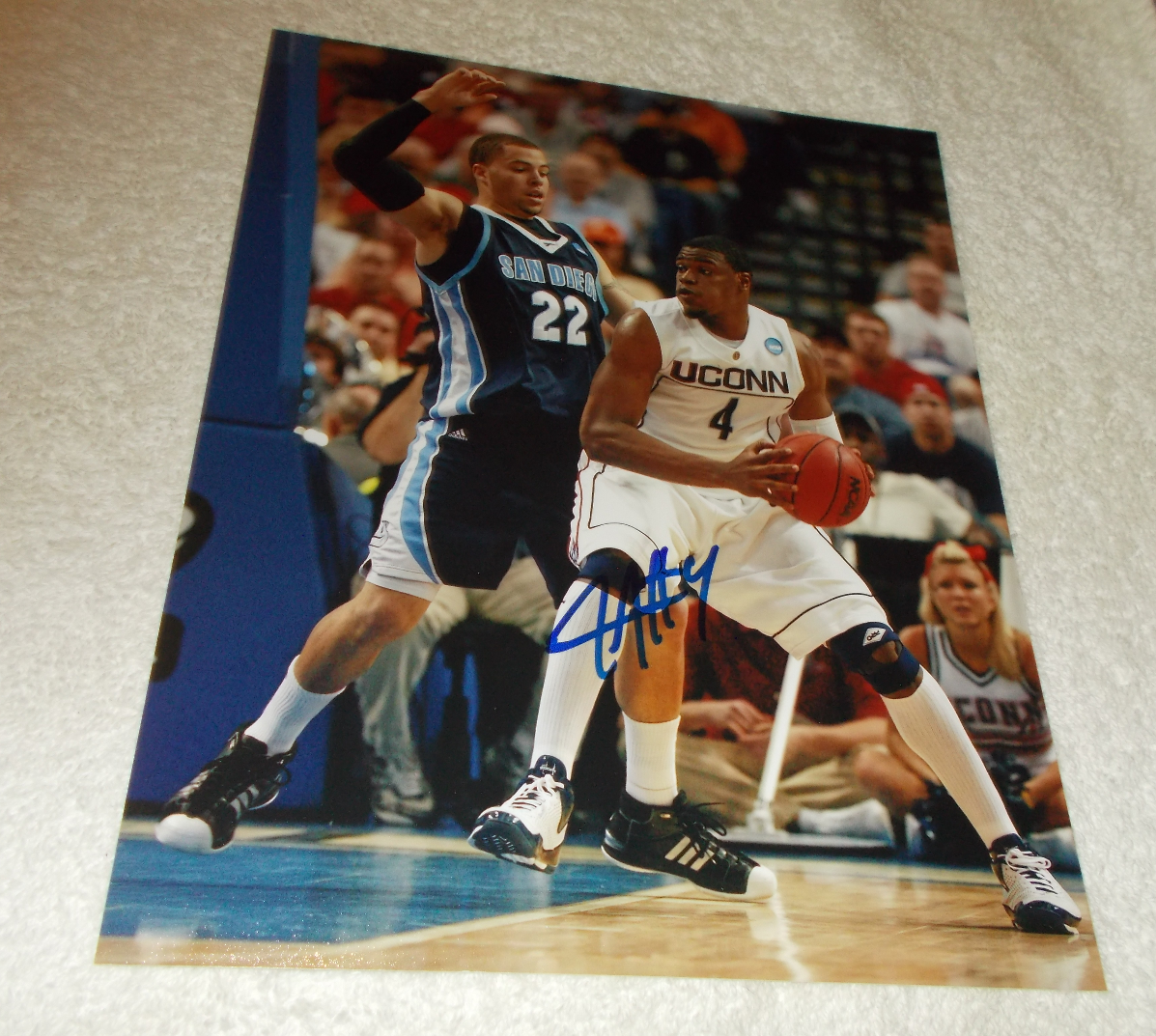 JEFF ADRIEN UCONN HUSKIES SIGNED AUTOGRAPHED 8x10 Photo Poster painting Basketball