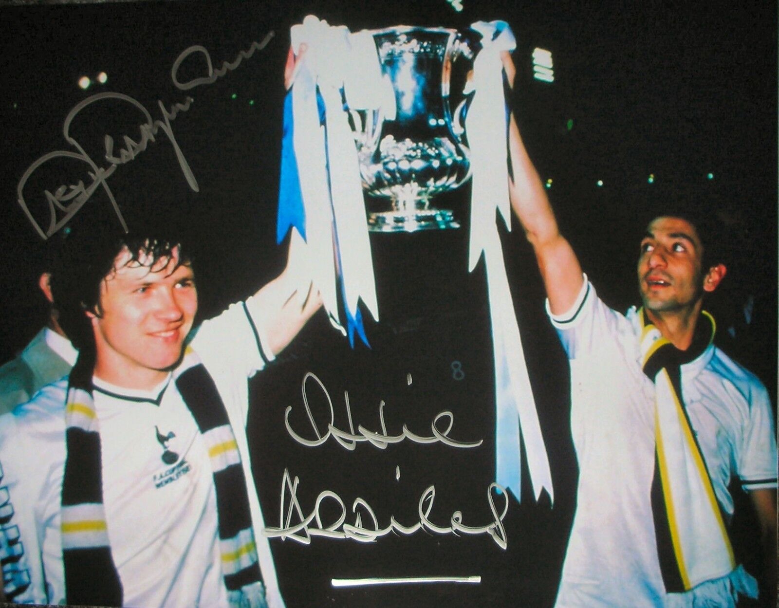 ARDILES & PERRYMAN SIGNED TOTTENHAM SPURS 1981 FA CUP FINAL FOOTBALL Photo Poster painting PROOF