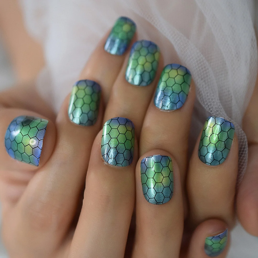 Green Rainbow Nails Short Square Grid Nails Tips Fingernails Art Supplies Wholesale Reuseable Gels Dedachable Nails EchiQ-Nail Inspo