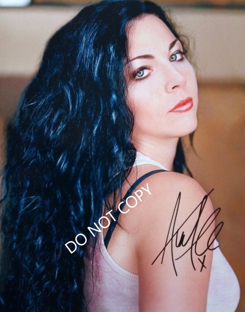 AMY LEE 8 x10 20x25 cm Autographed Hand Signed Photo Poster painting