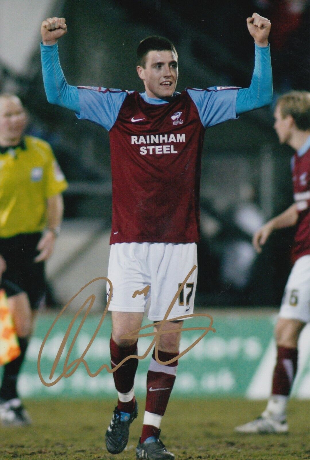 Bobby Grant Hand Signed 12x8 Photo Poster painting - Scunthorpe United Autograph 1.