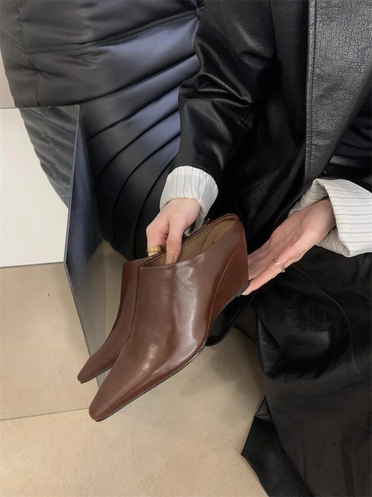 Yyvonne And Bao Head Half Slippers Women Wear 2025 Spring And Summer Small Square Lazy High And Muller Slippers Women