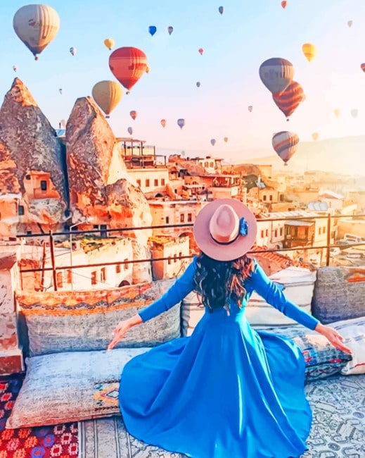 

Girl In Cappadocia Sultan Cave Suites – Paint By Numbers - 40*50CM, 501 Original