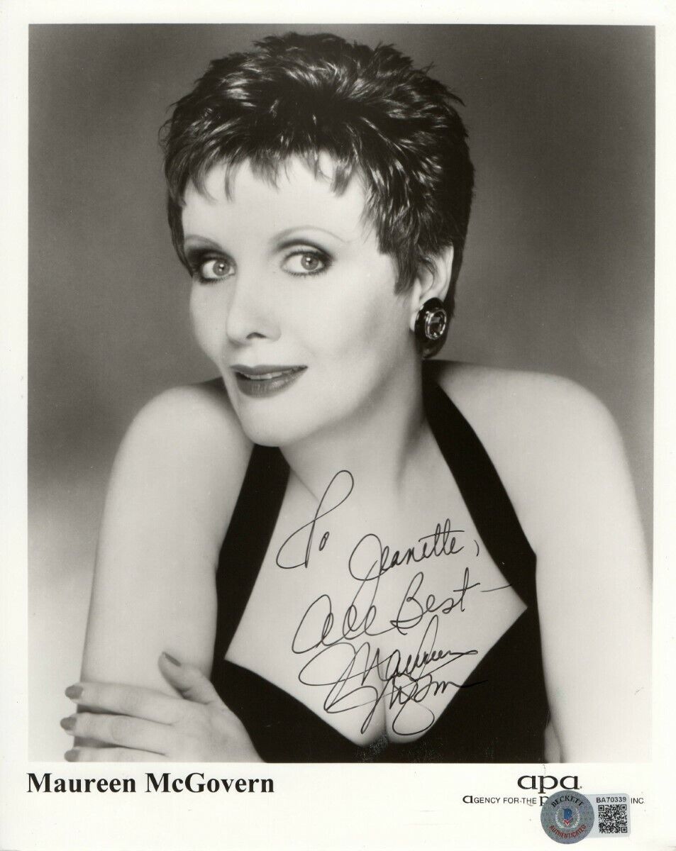 Maureen McGovern Signed Autographed 8X10 Photo Poster painting Singer Promo Shot BAS BA70339