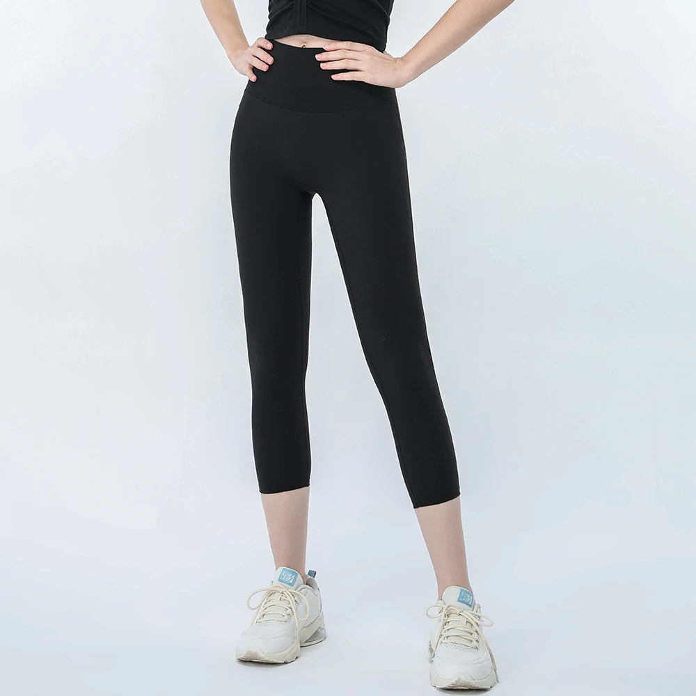 Hergymclothing capri length yoga pants with pockets