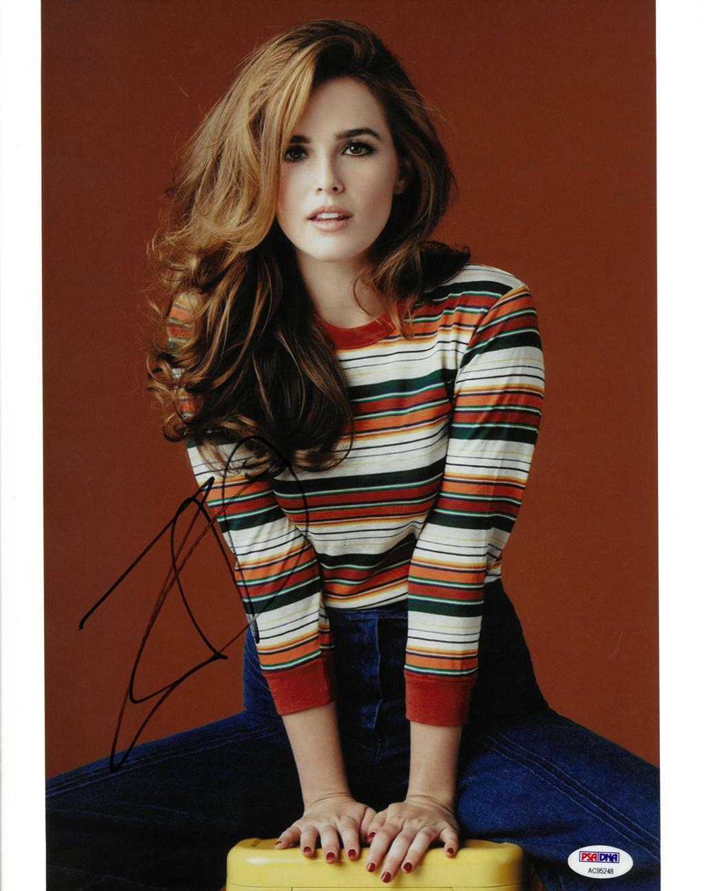 Zoey Deutch Signed Authentic Autographed 11x14 Photo Poster painting PSA/DNA #AC95248