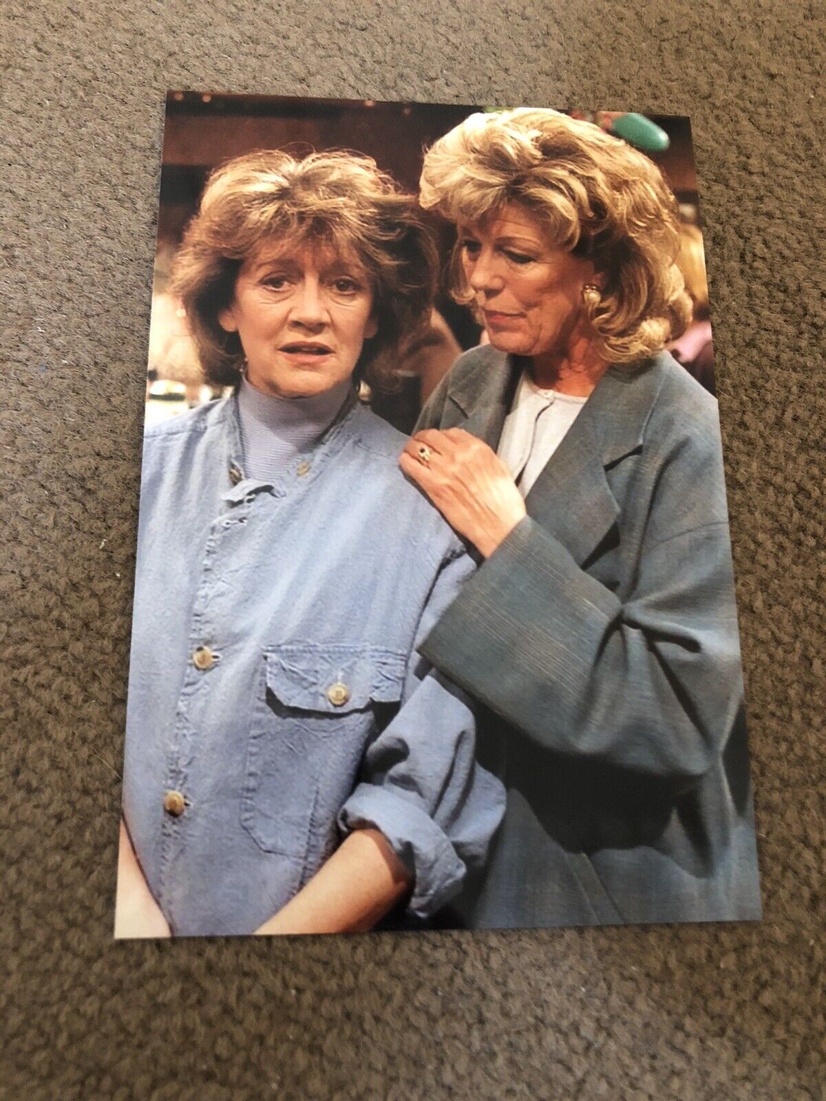 SUE NICHOLLS & AMANDA BARRIE (CORONATION STREET) UNSIGNED Photo Poster painting- 6x4”