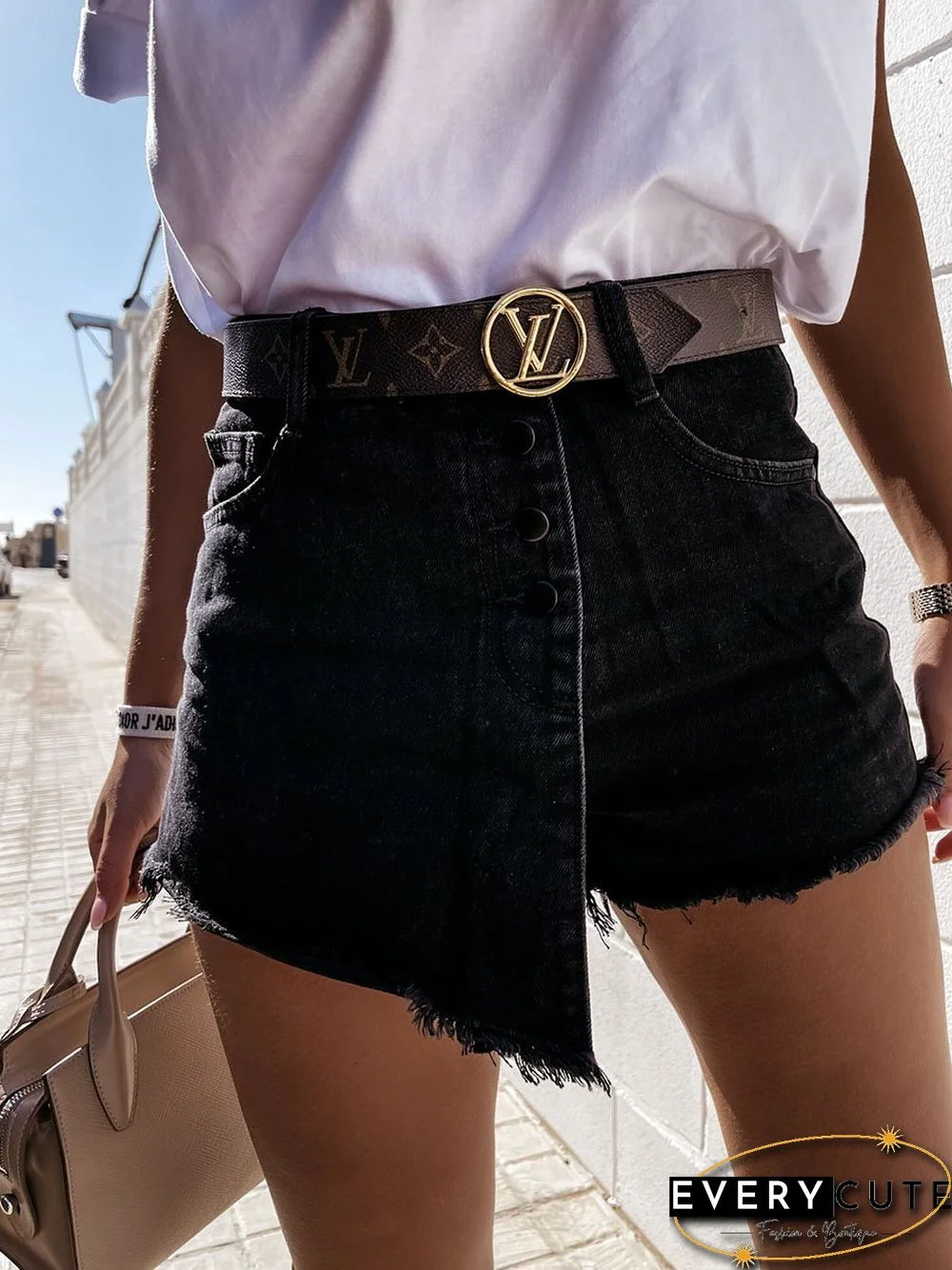 Trendy Modern Single Breasted Split Short Jeans P16030