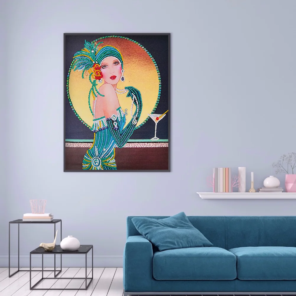 Special Shape Diamond Painting 30*40cm - Noblewoman