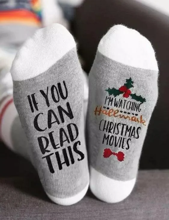 If You Can Read This I Am Watching Christmas Movies Unisex Socks