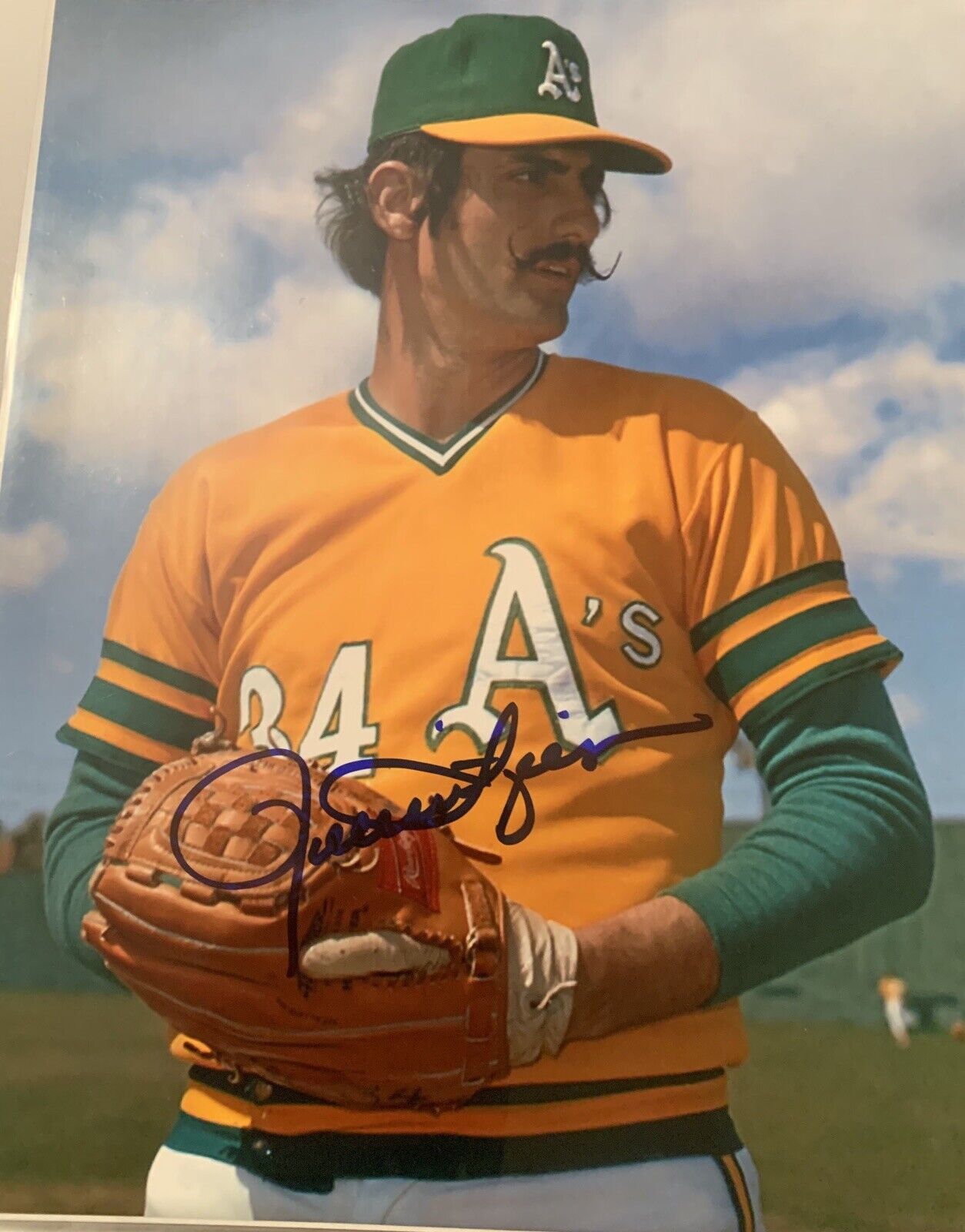 rollie fingers Signed Auto 8x10 Pic Photo Poster painting Athletics a’s