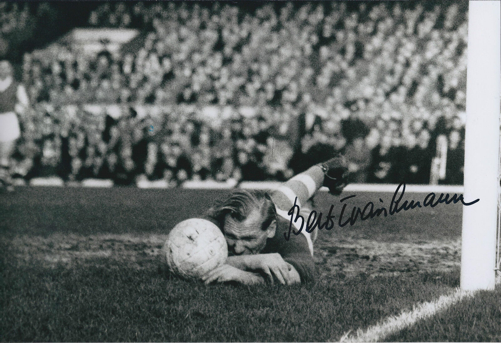 Bert TRAUTMANN SIGNED COA Autograph Photo Poster painting AFTAL Manchester City RARE Goalkeeper