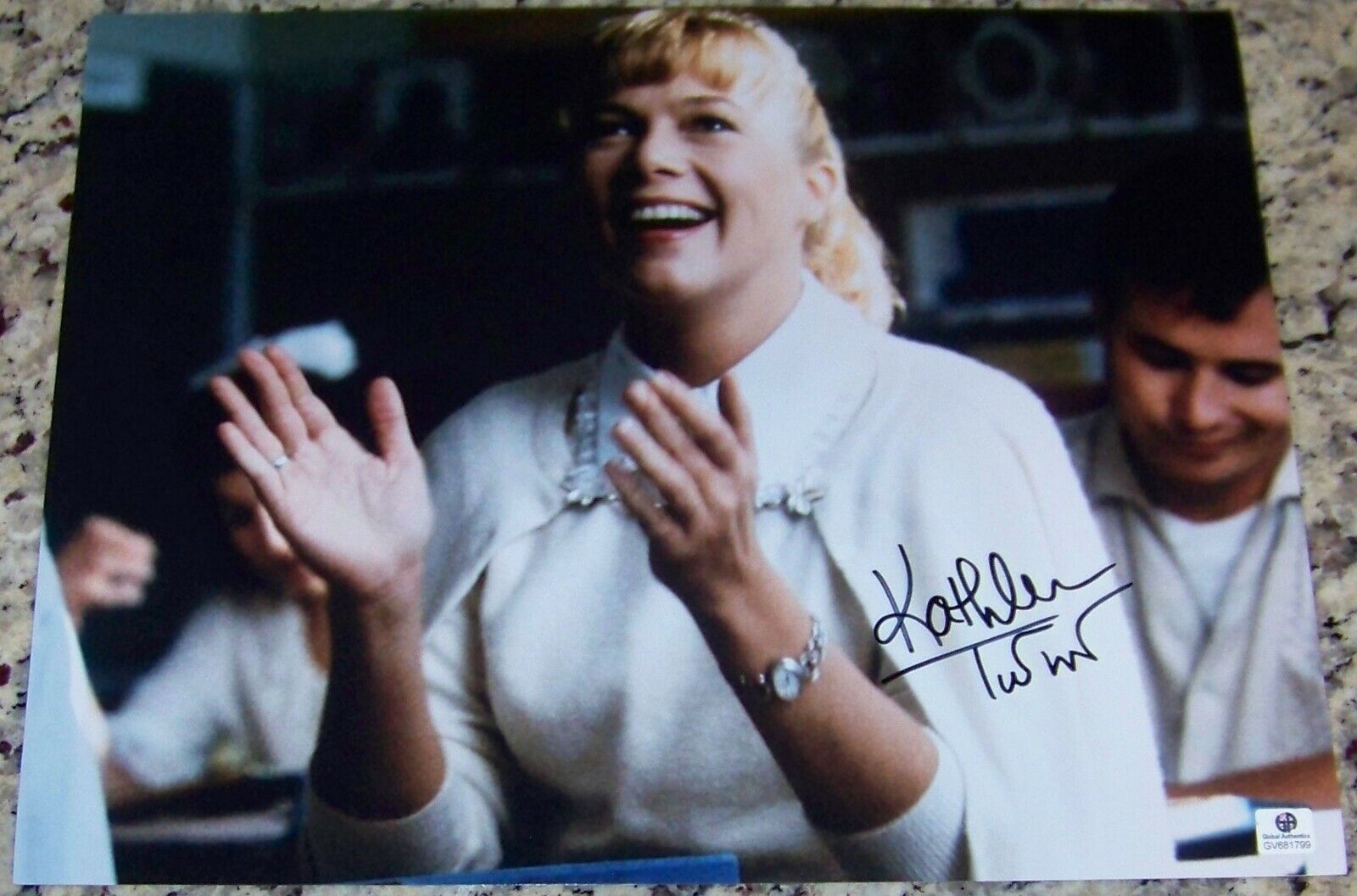 CLEARANCE! Kathleen Turner Signed Autographed 11x14 Photo Poster painting GV GA GAI Hologram!