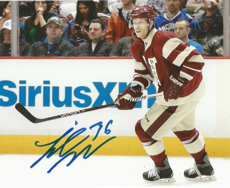 Vancouver Canucks Jannik Hansen Signed Autographed 8x10 Photo Poster painting COA Heritage