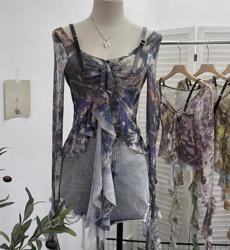 Uveng French Retro Oil Painting Wind Dyed Lotus Leaf Side Sling T-Shirts Long Sleeves Drifting Coat 2658