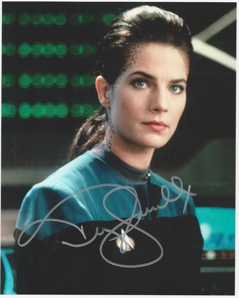 Terry Farrell - Star Trek DS9 signed Photo Poster painting