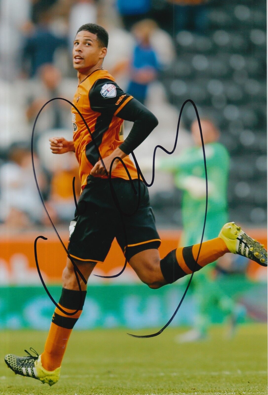 HULL CITY HAND SIGNED CURTIS DAVIES 12X8 Photo Poster painting.