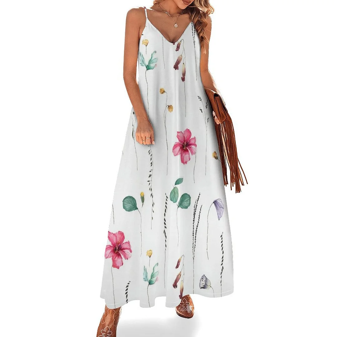 Style & Comfort for Mature Women Plus Size Printed Sling Casual Women Maxi Dress in Pattern Floral, Red, Green