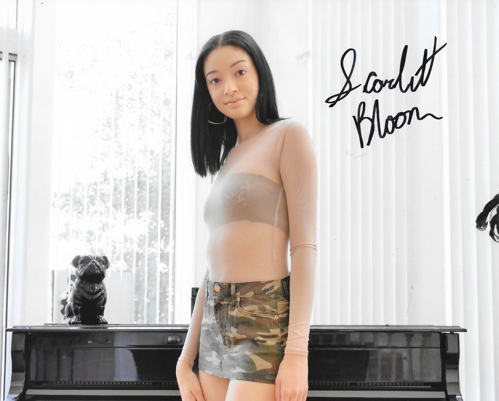 Scarlett Bloom Adult Video Star signed Hot 8x10 Photo Poster painting autographed 3