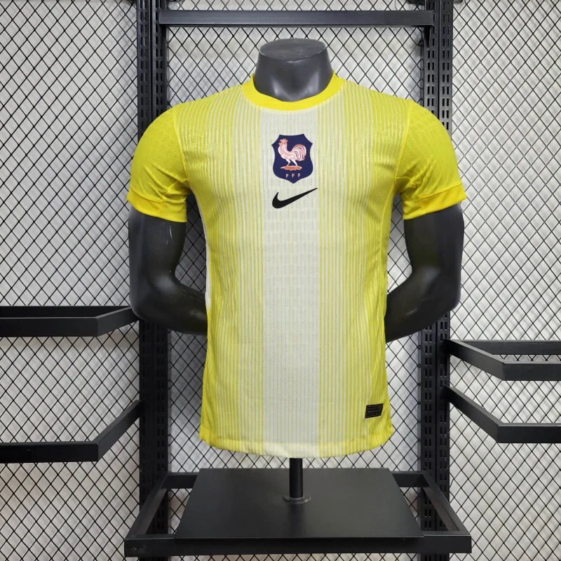 25/26 France Goalkeeper Player Version Football T-Shirt Thai Quality