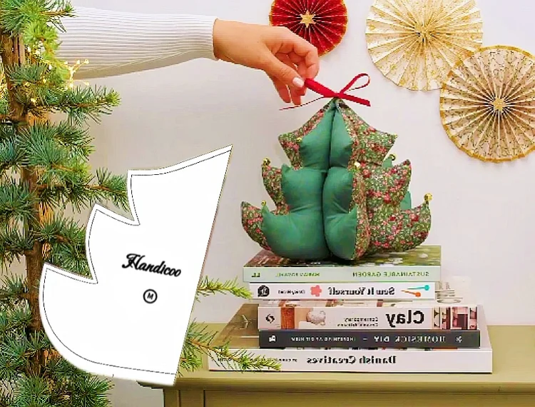 DIY Patchwork Christmas Tree Template - With Instruction