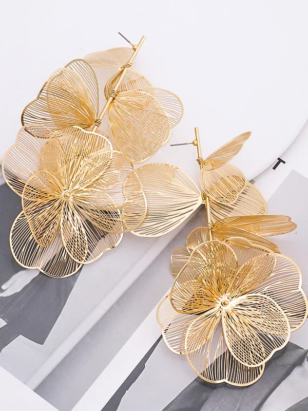 Three-Dimensional Flower Solid Color Drop Earrings