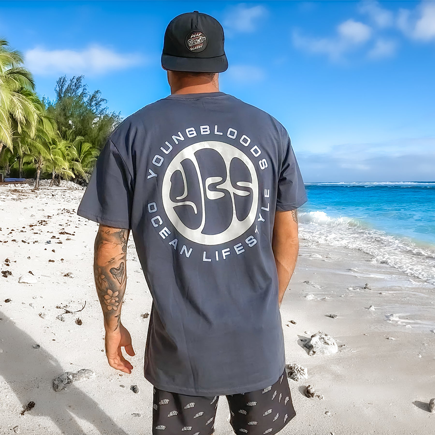 Vintage Vacation Lettering Design T-Shirt