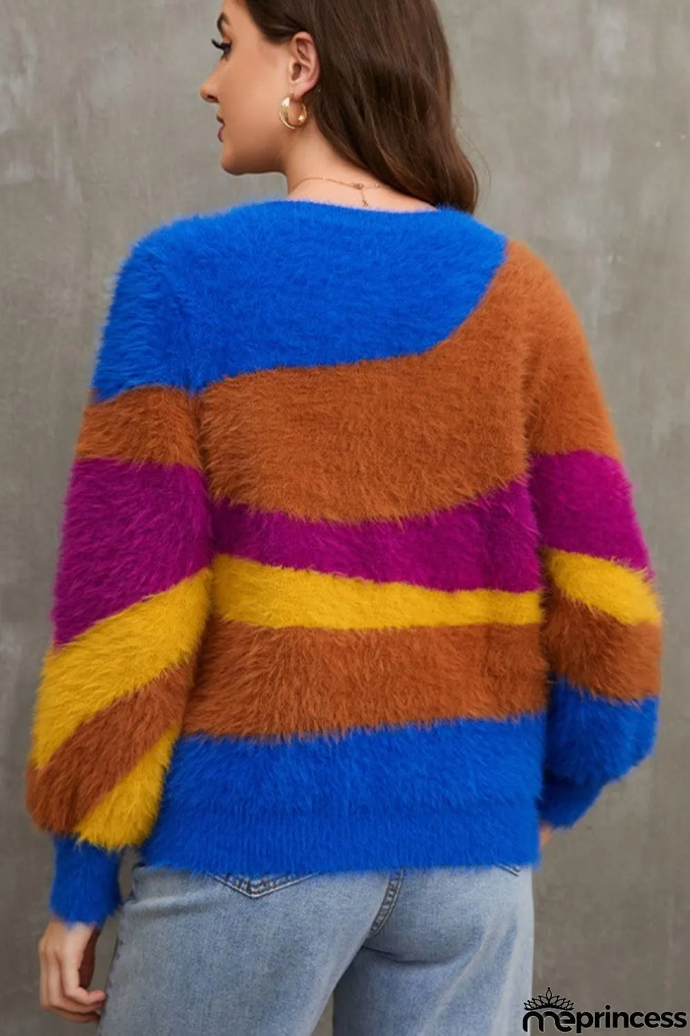 Color Block Round Neck Plush Sweater