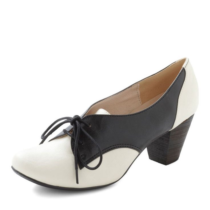 White and Black Round Toe Chunky Heel Lace Up Vintage Shoes
