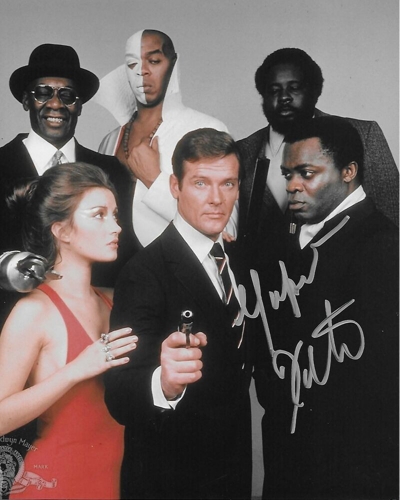 Yaphet Kotto Signed 8x10 Photo Poster painting - James Bond 007  - RARE!!! RIP