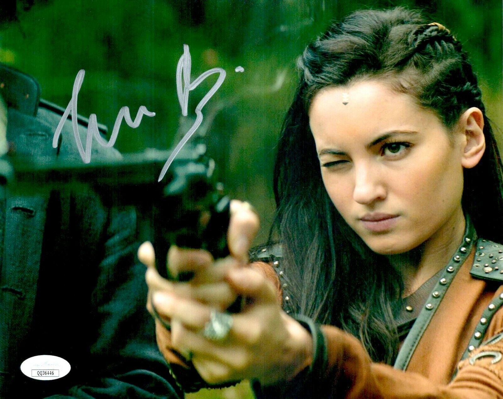 IVANA BAQUERO Signed SHANNARA CHRONICLES 8x10 Photo Poster painting Autograph JSA COA Cert